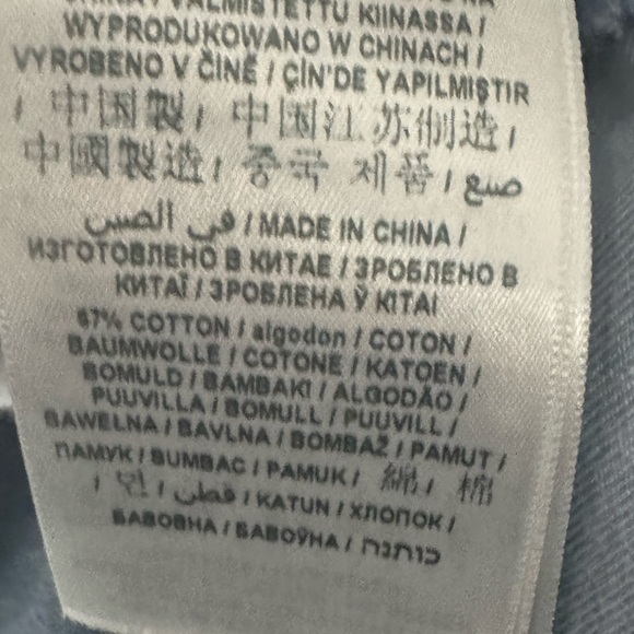 Guess Light Wash Denim Overalls Size 29 - Picture 5 of 5